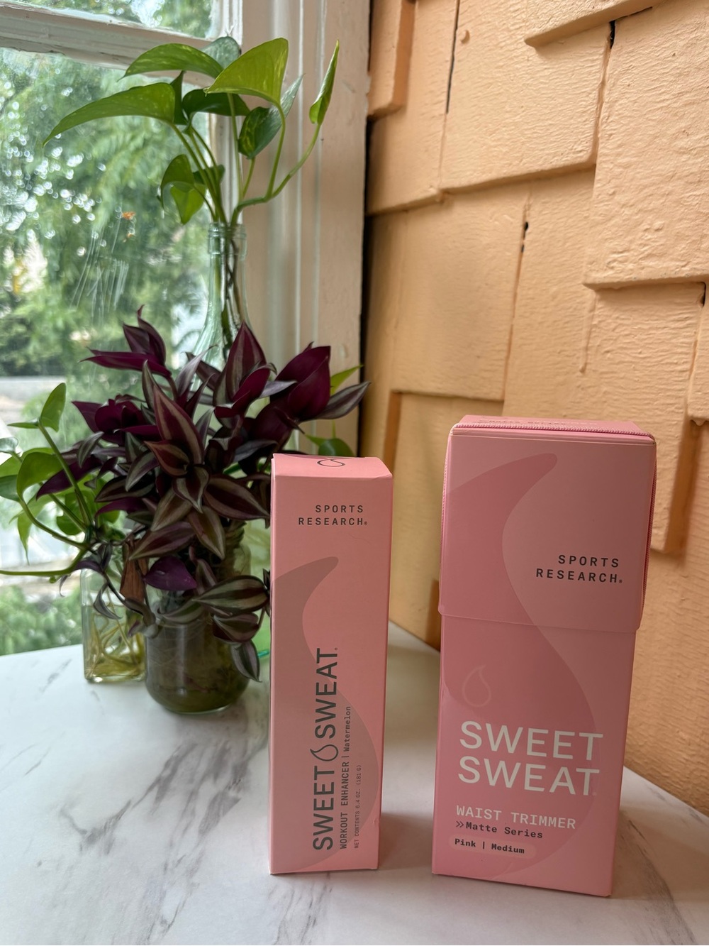 Sweet Sweat Gel Watermelon (6.4oz) +
Matte Pink Waist Trimmer Bundle